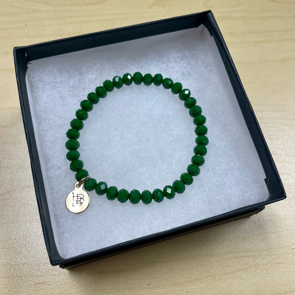 Bourbon & Boweties green stacker stretch bracelet Gold tag